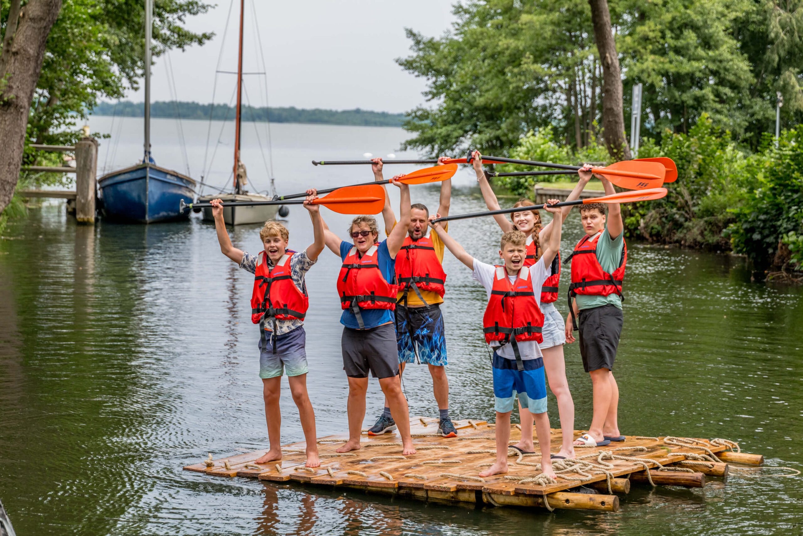 Floßbau-Event für Familien