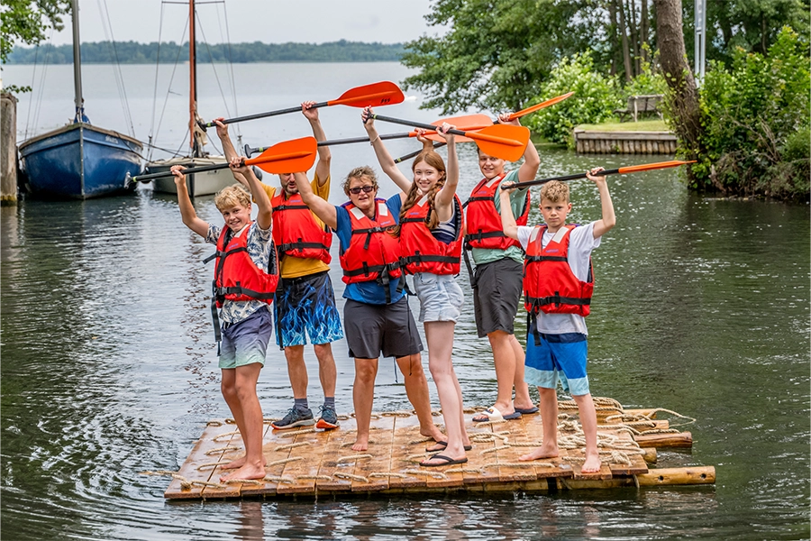 Floßbau-Event für Familien